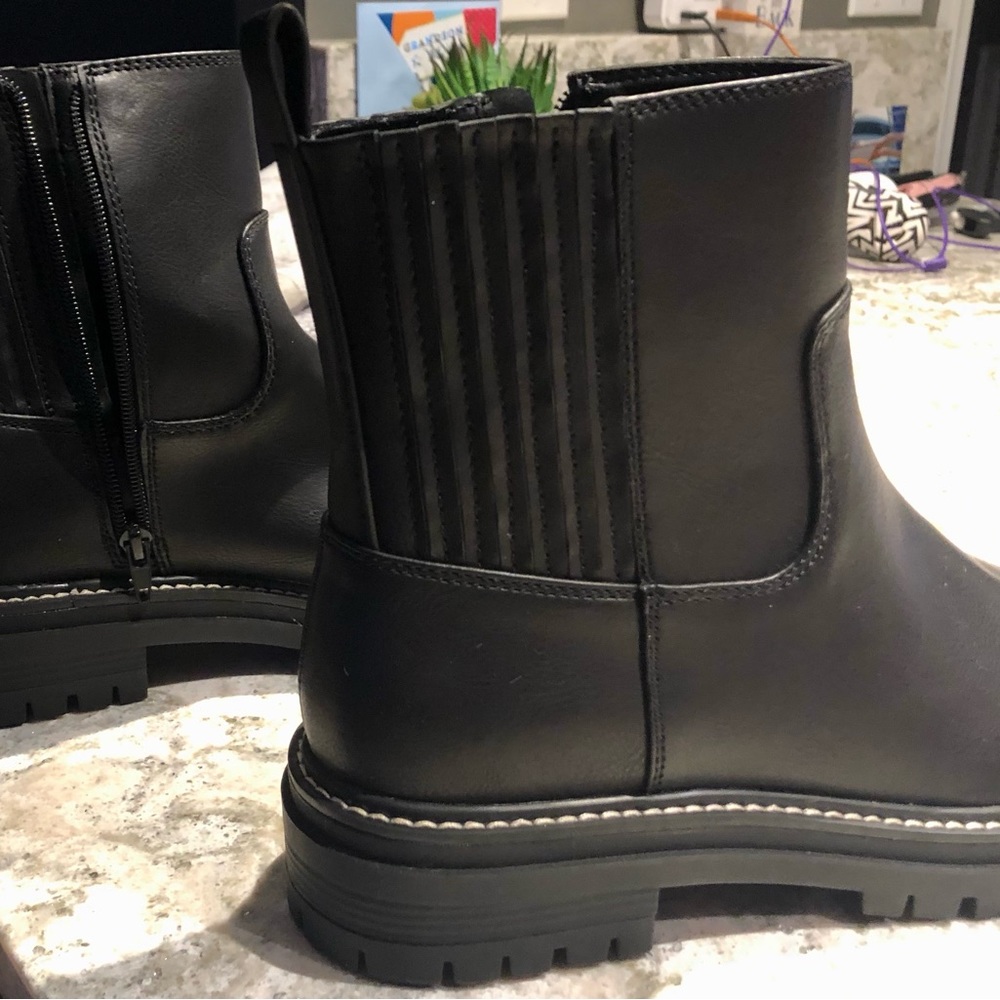 Time and True black boots. Very comfy, stretch around ankle. Rubber sole.?